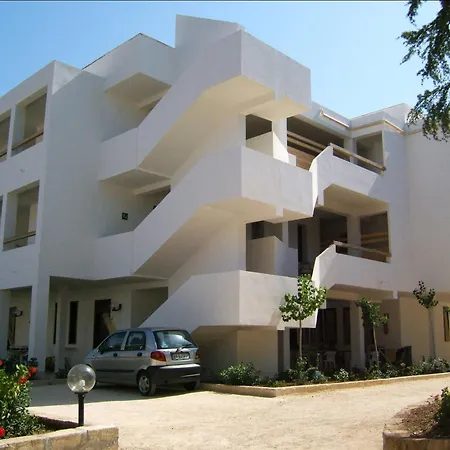 Residence Baia Del Gallo-2